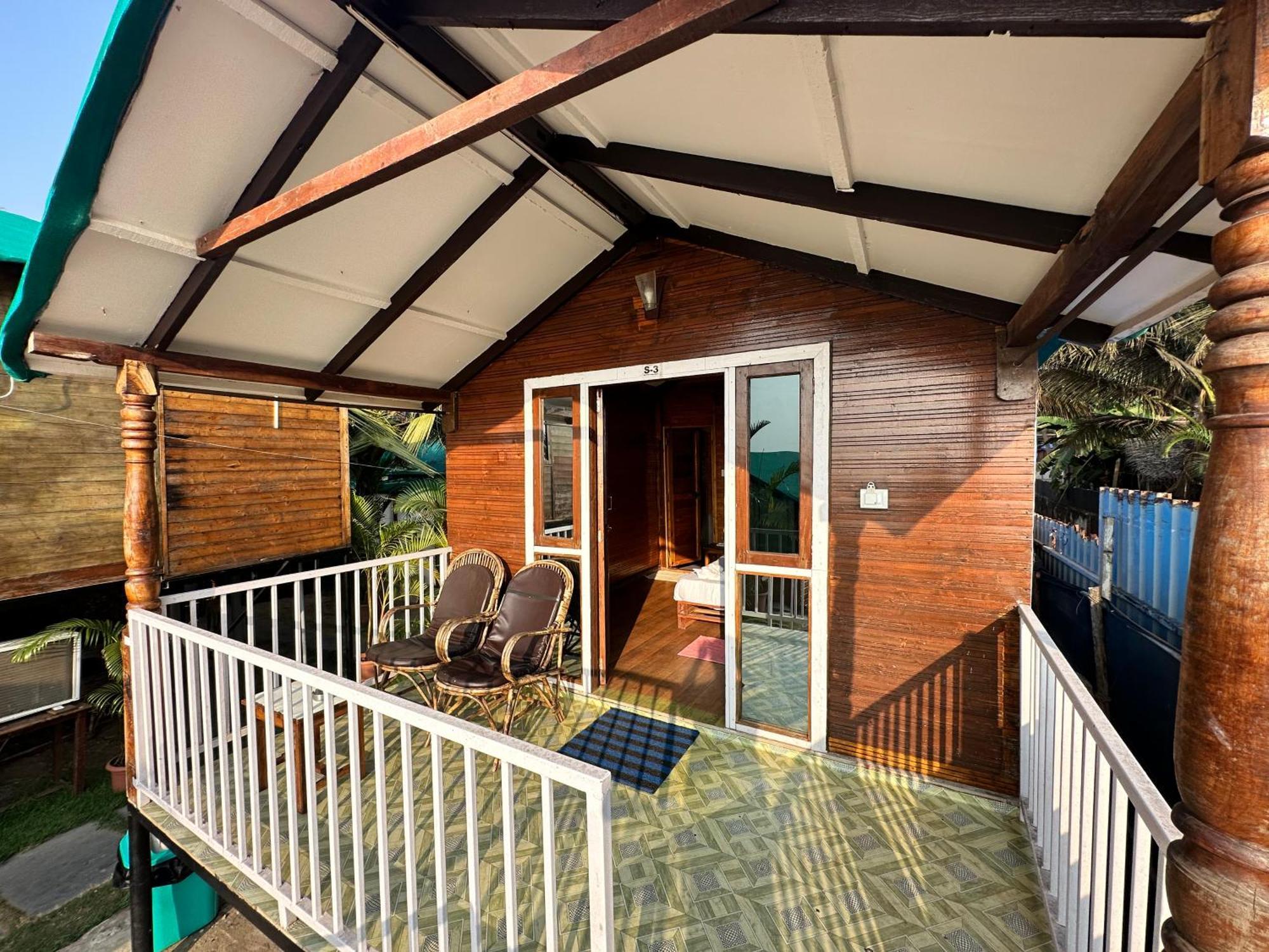 New Common Home Agonda Exterior photo