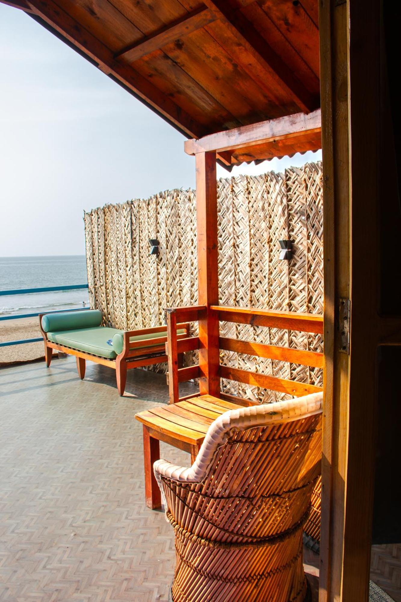 New Common Home Agonda Room photo